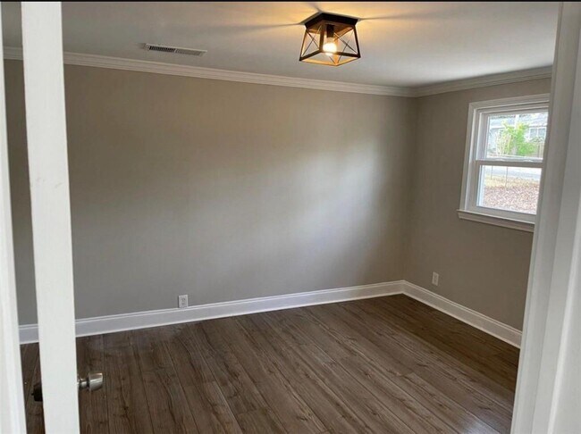 Foto del edificio - 2463 Wayne St SW
