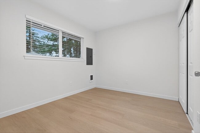 Interior Photo - Woodstock Manor