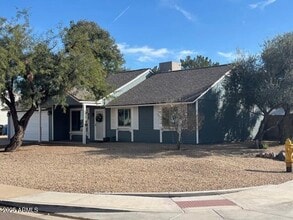 Building Photo - 6501 E Grandview Dr