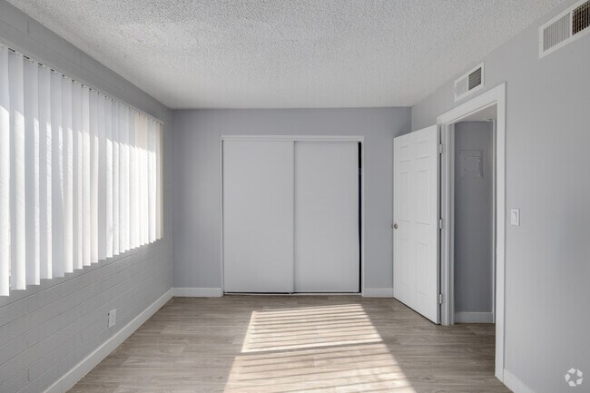 1BR, 1BA - 650SF - Bedroom - Radius Apartments