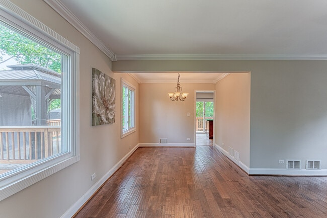 Foto del edificio - 1490 Paisley Ct