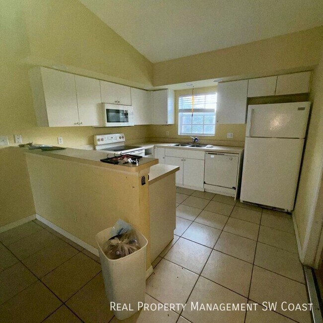 Foto del edificio - 3940 20th St W