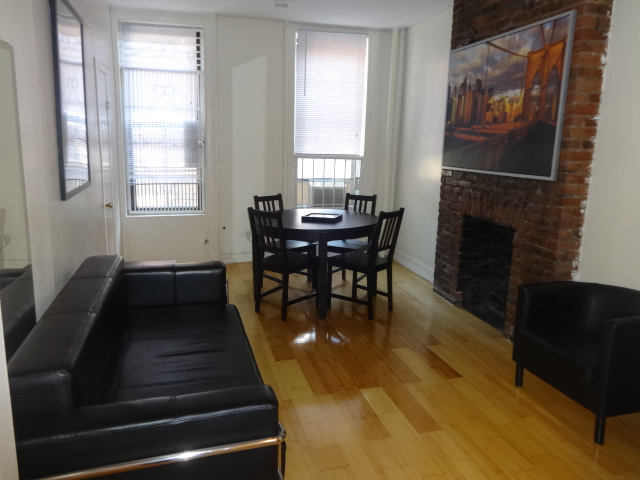 Building Photo - 240 Mulberry St
