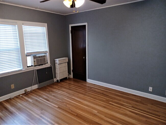 Foto del edificio - Charming 2-Bedroom + Den, Minneapolis Duplex