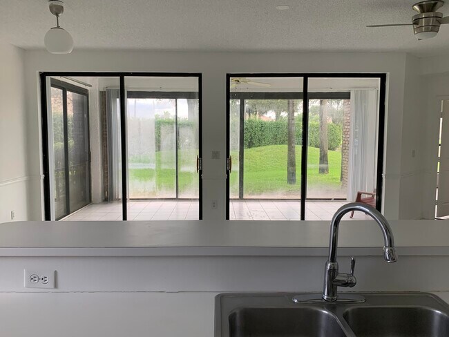 Building Photo - 8073 Aberdeen Dr