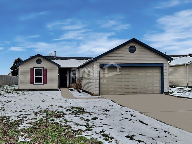 Building Photo - 527 Bourneside Dr