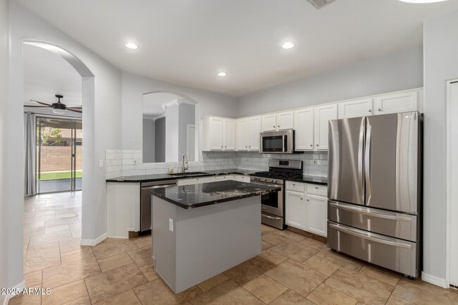Foto del edificio - 4292 E Shannon St