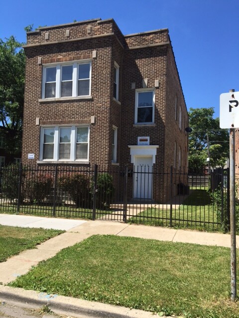 Primary Photo - 5260 W Congress Pkwy