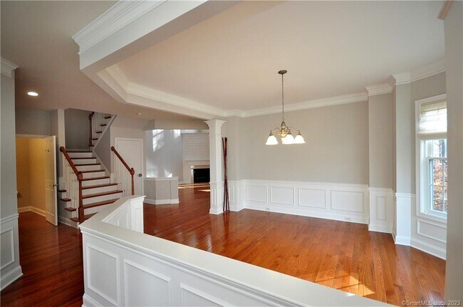 Building Photo - 121 Barkledge Dr