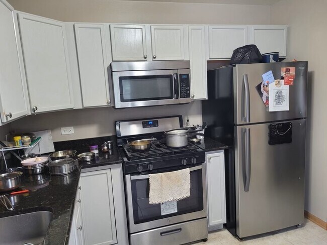 Building Photo - 2220 Waterleaf Ct