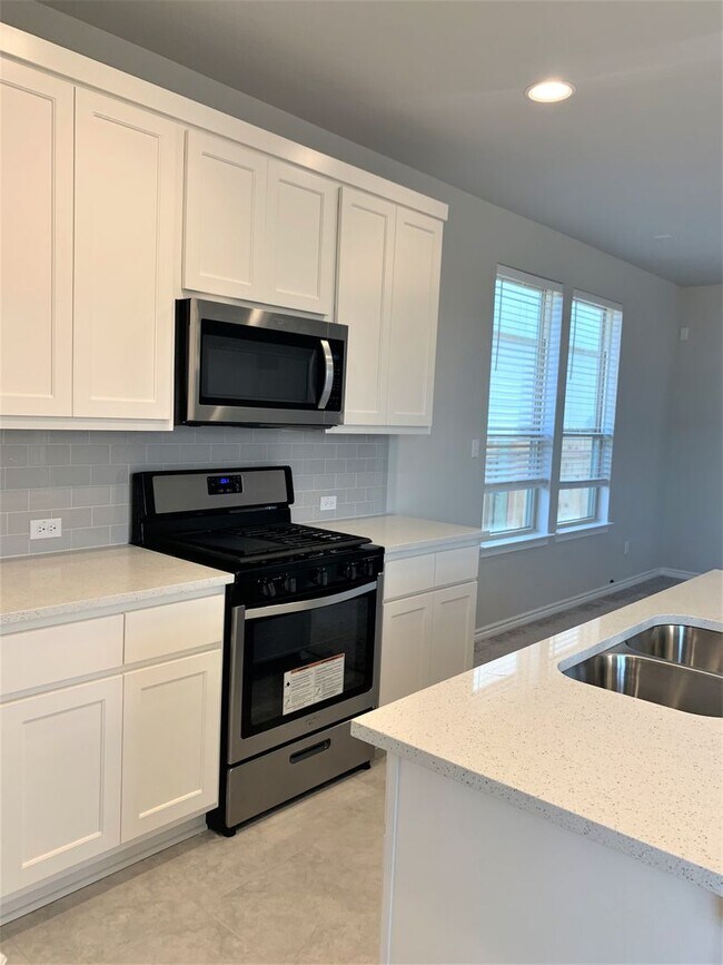 Building Photo - 3-Bedroom Home in the Alterra Community - ...