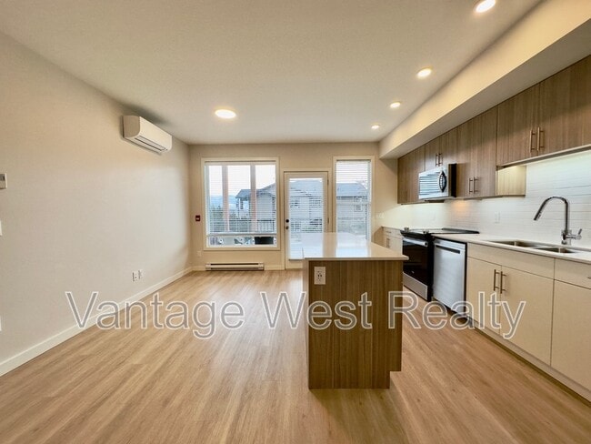 Building Photo - 685-685 Boynton Pl