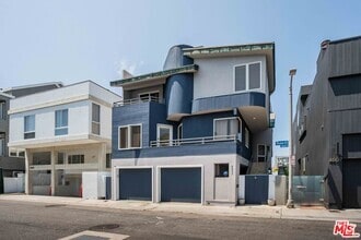 Building Photo - 4611 Roma Ct