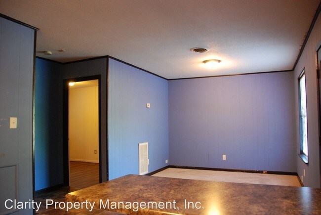 Building Photo - 1401 Wildwood Lake Rd SE