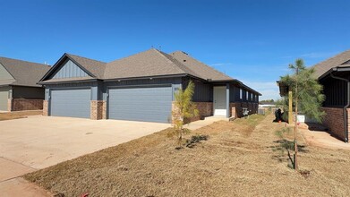 Building Photo - 1217 NW 113th St