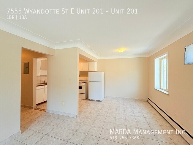 Photo du bâtiment - SPACIOUS 1-BEDROOM/1-BATH APARTMENT IN PRI...
