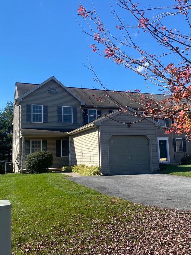 Foto principal - 596 Wood Duck Dr Manheim PA 17554