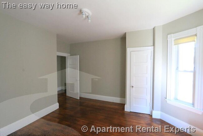 Building Photo - 45 Kidder Ave