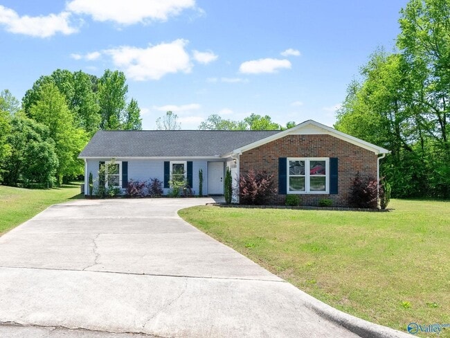 Building Photo - 105 Whisperbrook Cir
