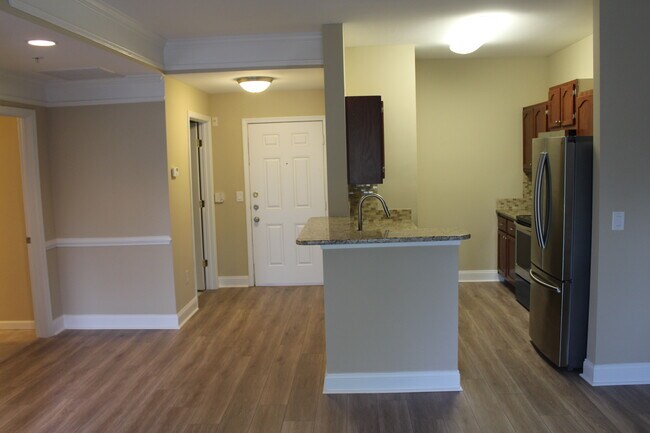 Foto del edificio - 2700 Pine Tree Rd NE