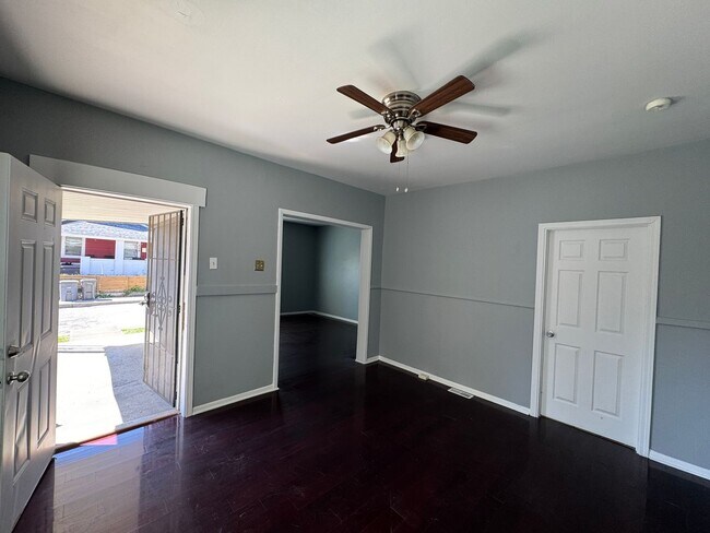 Foto del edificio - Near Eastside 3 Bedroom 2 Bath with Central air