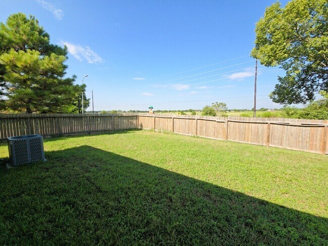 Building Photo - 20503 Parazetta Pl