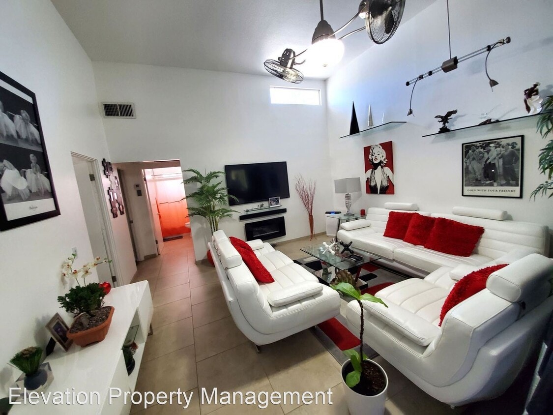 Primary Photo - 2970 Ranchero Dr