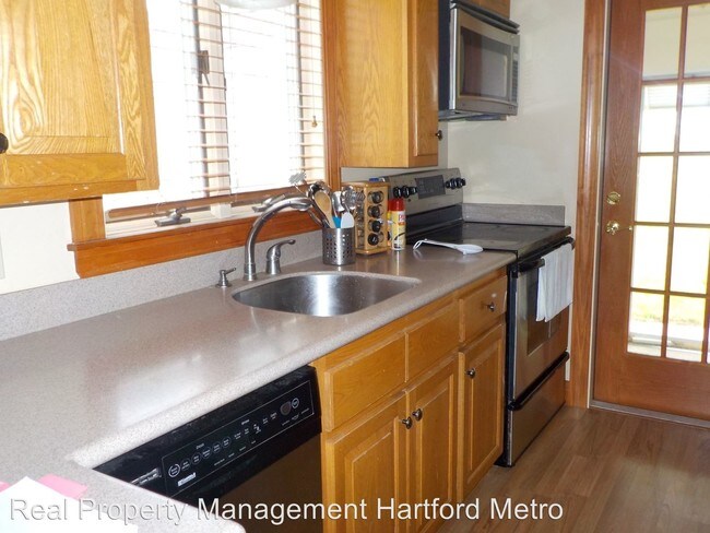 Building Photo - 4 br, 2.5 bath House - 56 Gardner St