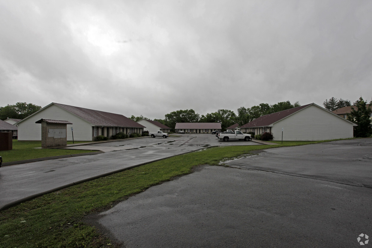 Exterior - Hanover Apartments