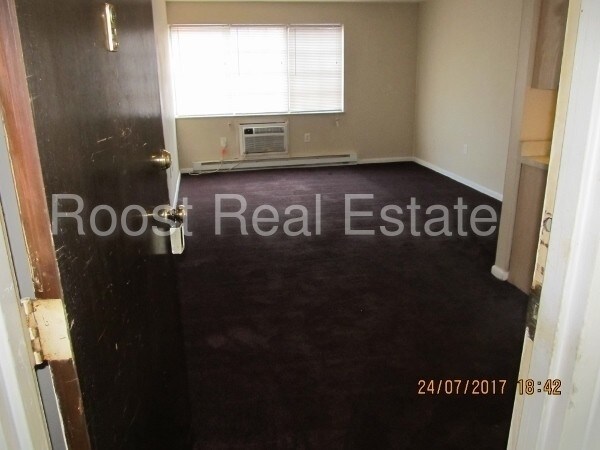 Foto del edificio - 423 Briarwood Ave