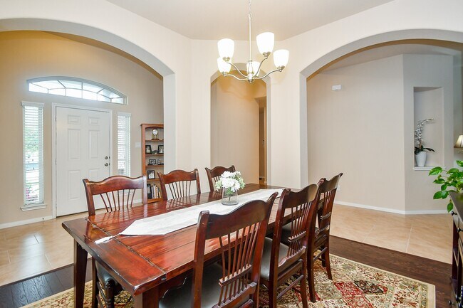 Foto del edificio - 5510 S Denham Ridge Ln