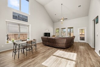 Building Photo - 4608 Mustang Run Dr