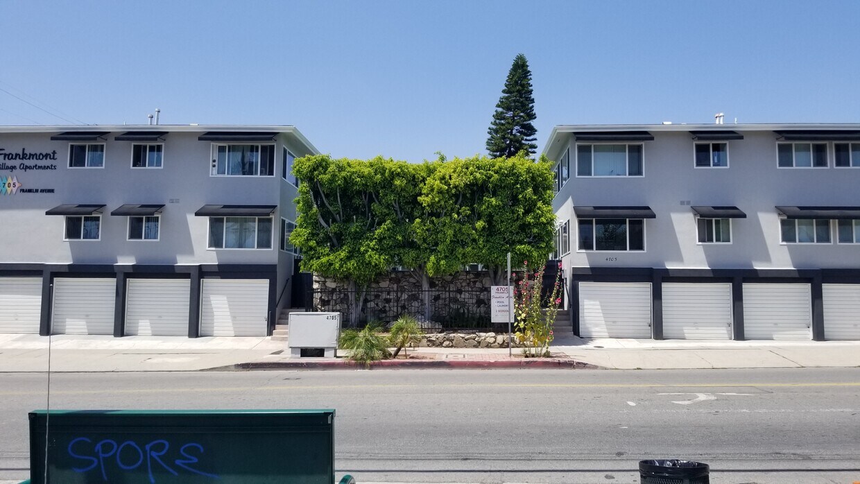 Building - 4705 Franklin Ave