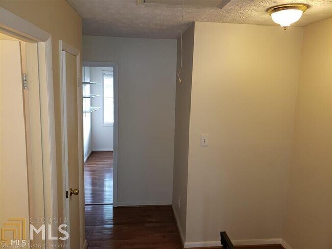 Foto del edificio - 2856 Spring Villa Ln