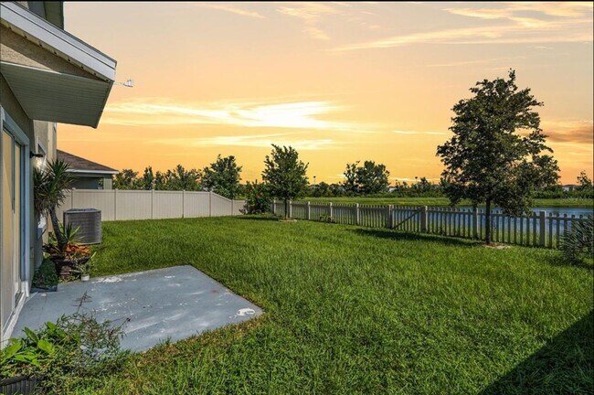 Building Photo - Stunning 5BR House in Wesley Chapel Lagoon Community
