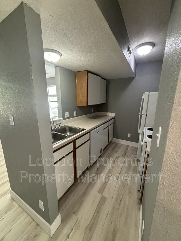 Foto del edificio - 950 Monterey Way