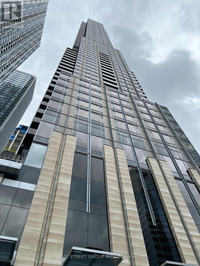 Photo du bâtiment - 11-3611 Yorkville Ave