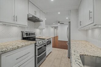 Building Photo - 7575 Katy Fwy