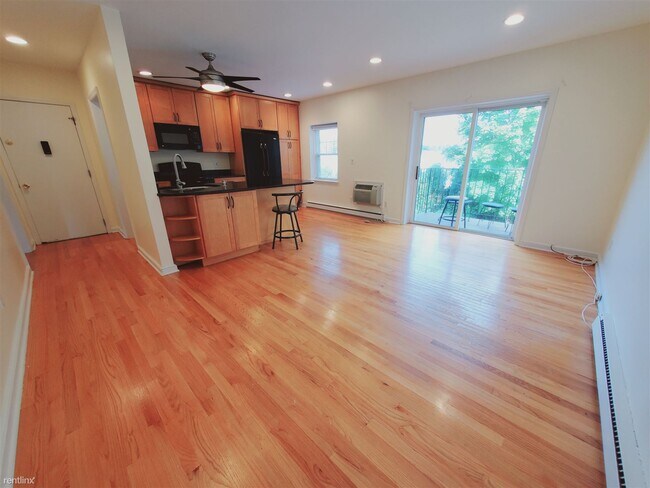 Foto del edificio - 1 br, 1 bath Condo - 36 Turn of River Rd U...