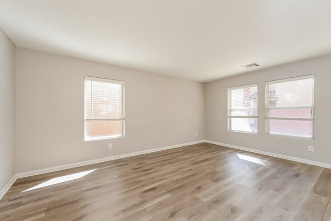 Building Photo - 6171 W Blue Rapids Ct