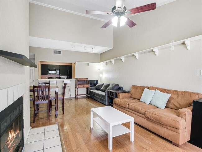 Foto del edificio - 807 W 25th St