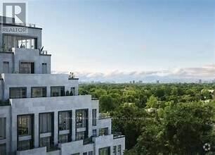 Building Photo - 2-802 Forest Hill Rd