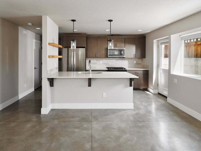 Foto del edificio - 3617 NE Webster St