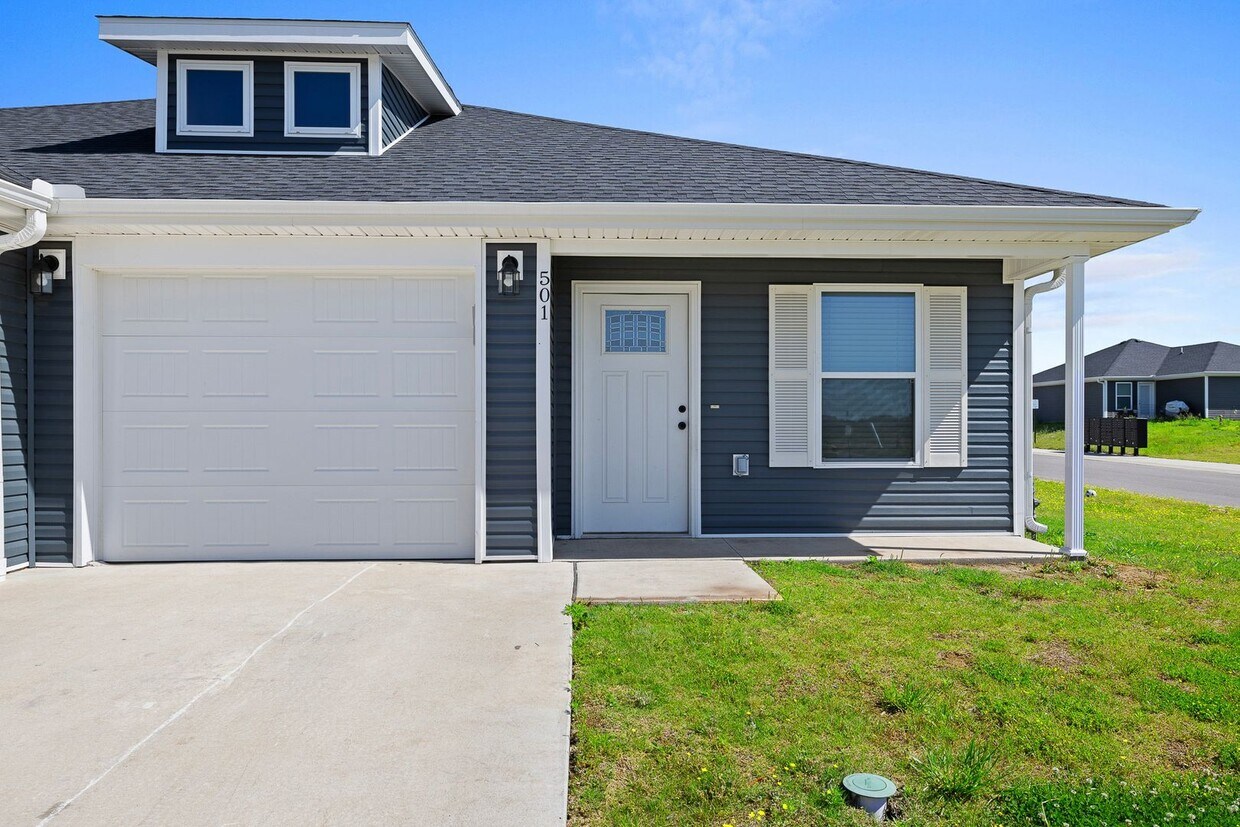 Primary Photo - Incredible New 3 Bedroom Townhome