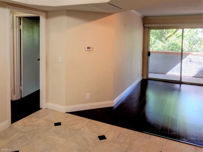 Building Photo - 2 br, 2 bath Apartment - 7640 Oso Ave APT 214