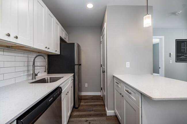 Interior Photo - Ravine Apartments