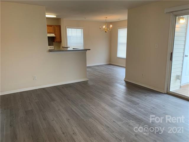 Building Photo - 1116 Plaza Walk Dr