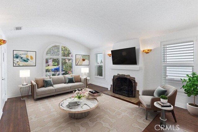 Building Photo - 5466 Templeton St
