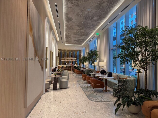 Foto del edificio - 77 SE 5th St