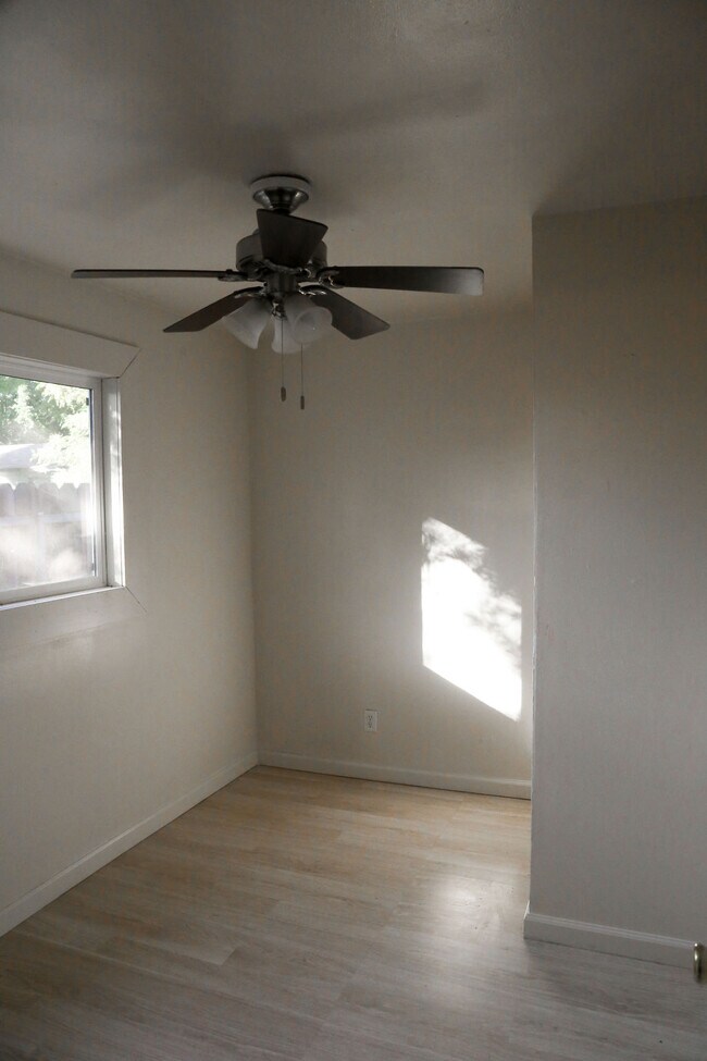 Bedroom 1 - 840 1/2 West 11th Ave